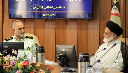 دیدار اعضای ستاد برگزاری همایش بین‌المللی دکترین مهدویت با فرمانده انتظامی استان قم